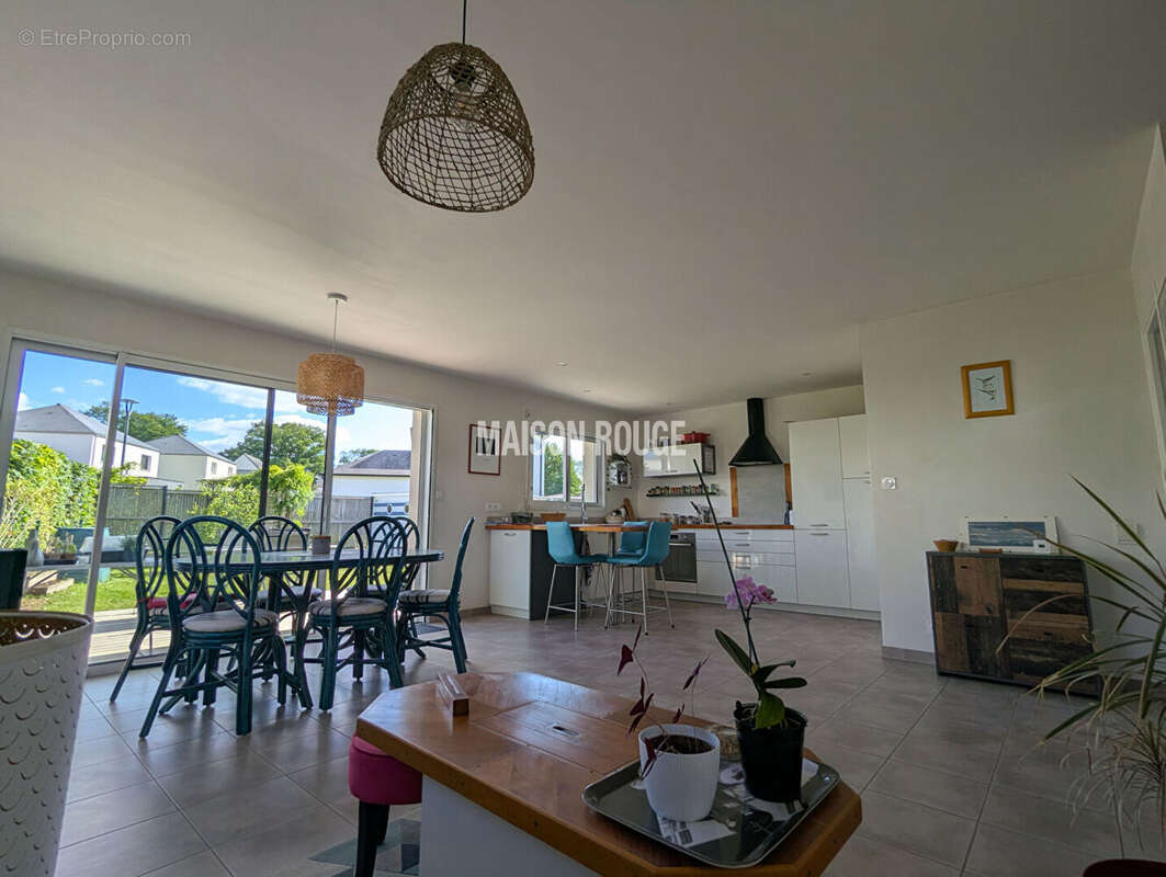 Maison à LOCQUELTAS
