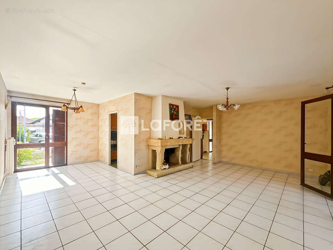 Maison Vayres 100 m² - photo 2
