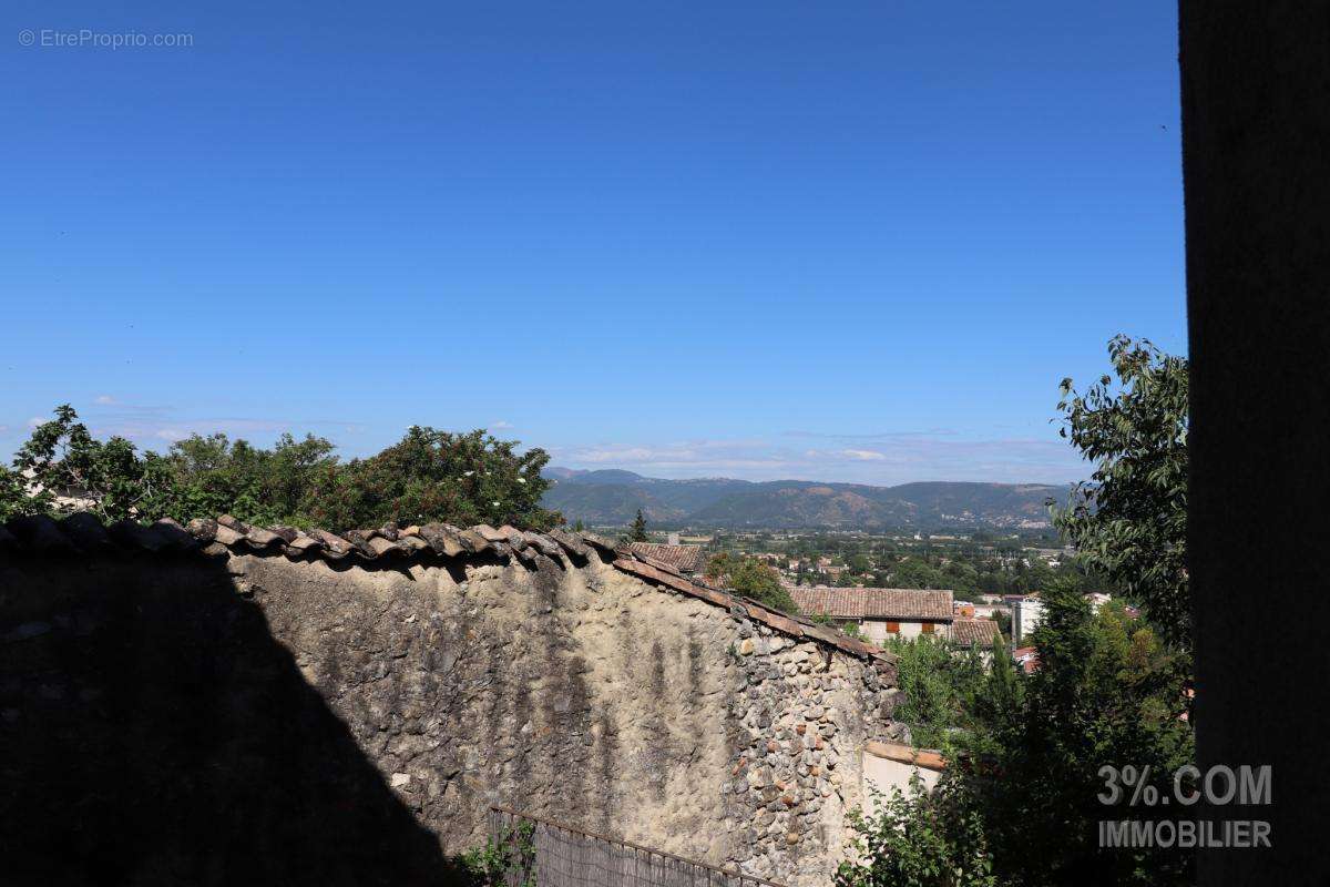 Maison à LIVRON-SUR-DROME
