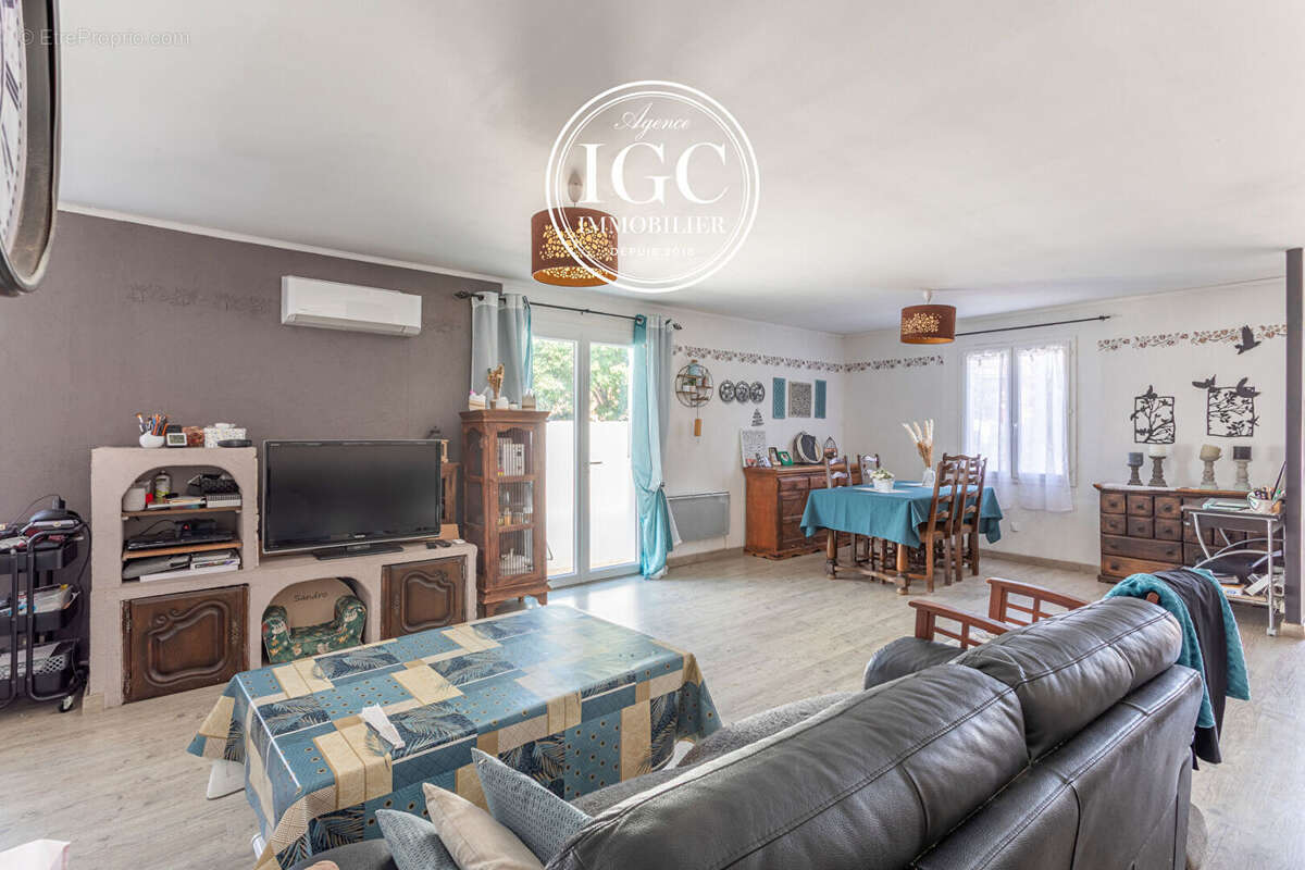 Maison Type 5 - 117m² - piscine - 445m² terrain - Marignane - photo 4