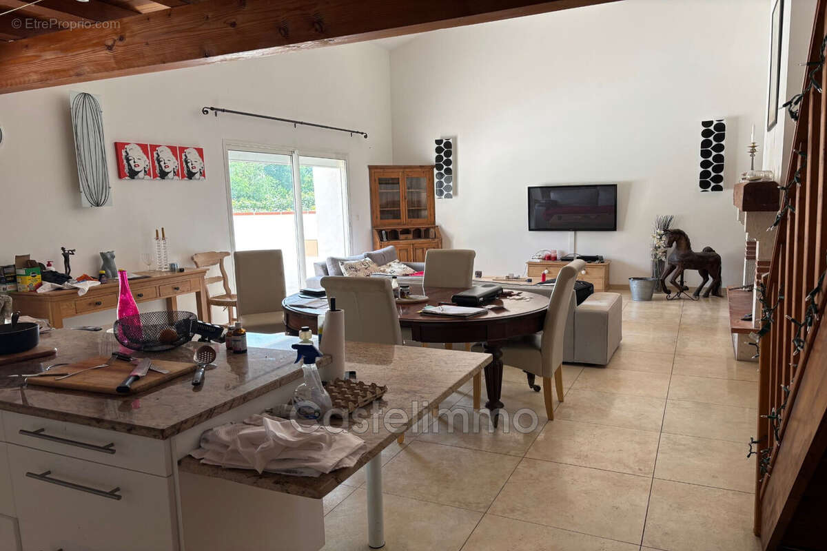 Maison à SAINT-NICOLAS-DE-LA-GRAVE