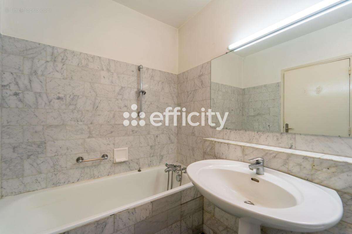 Appartement à VERSAILLES