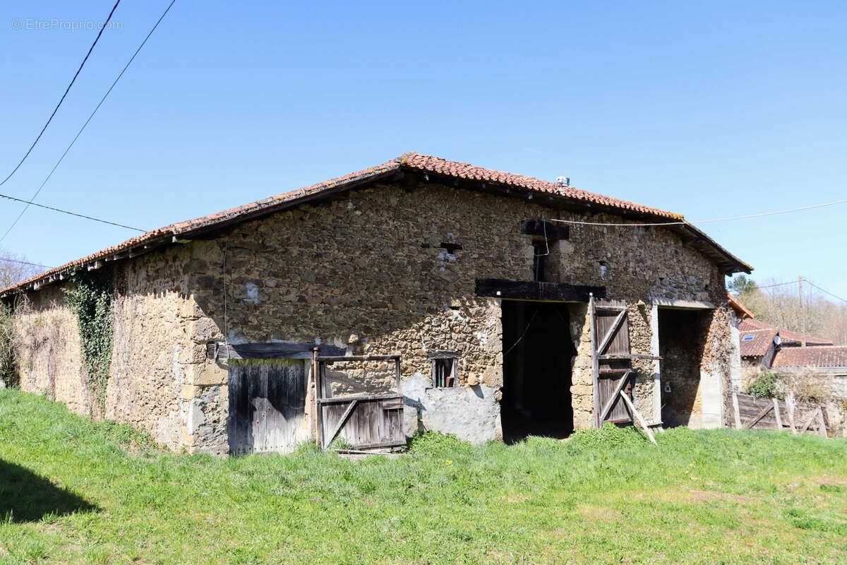 Commerce à PRESSIGNAC