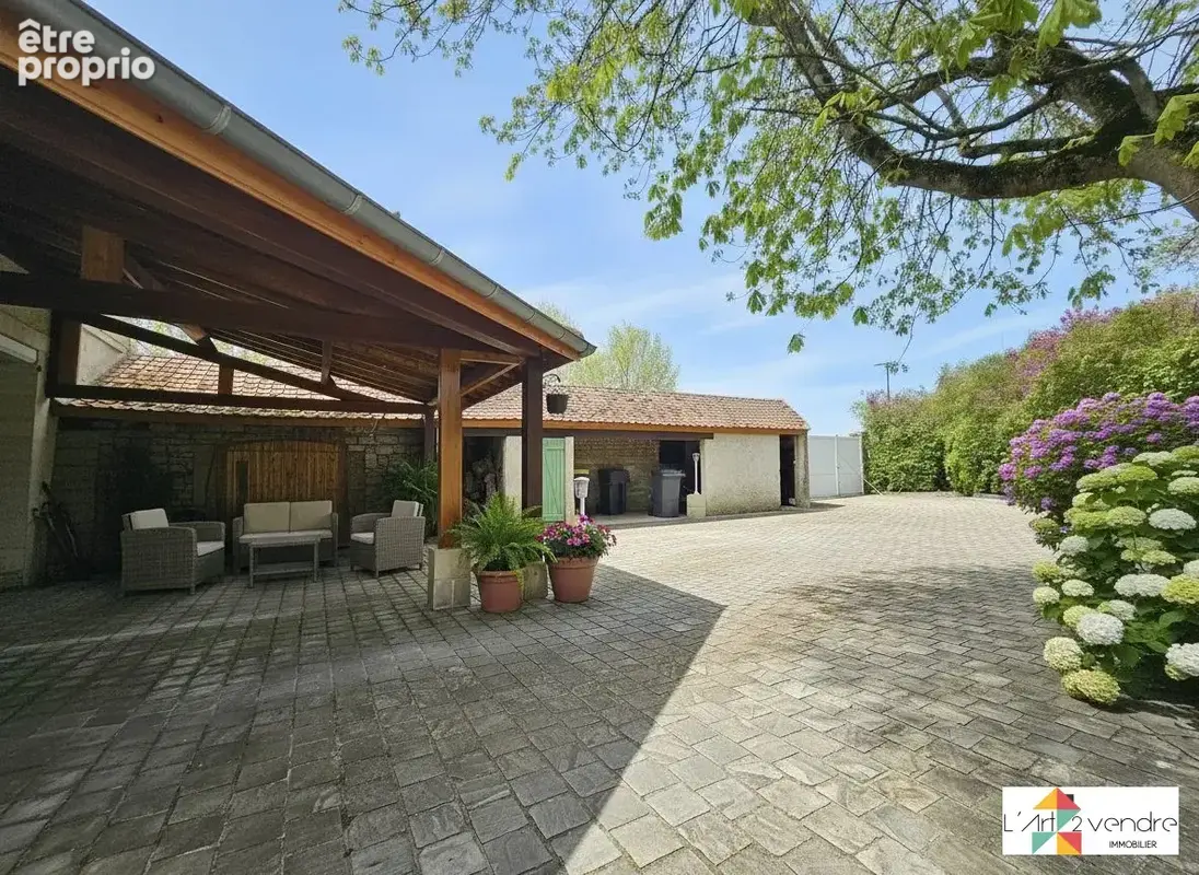 Maison 6 pièces 221 m² à vendre à Longueil-Sainte-Marie (60126) - photo 3