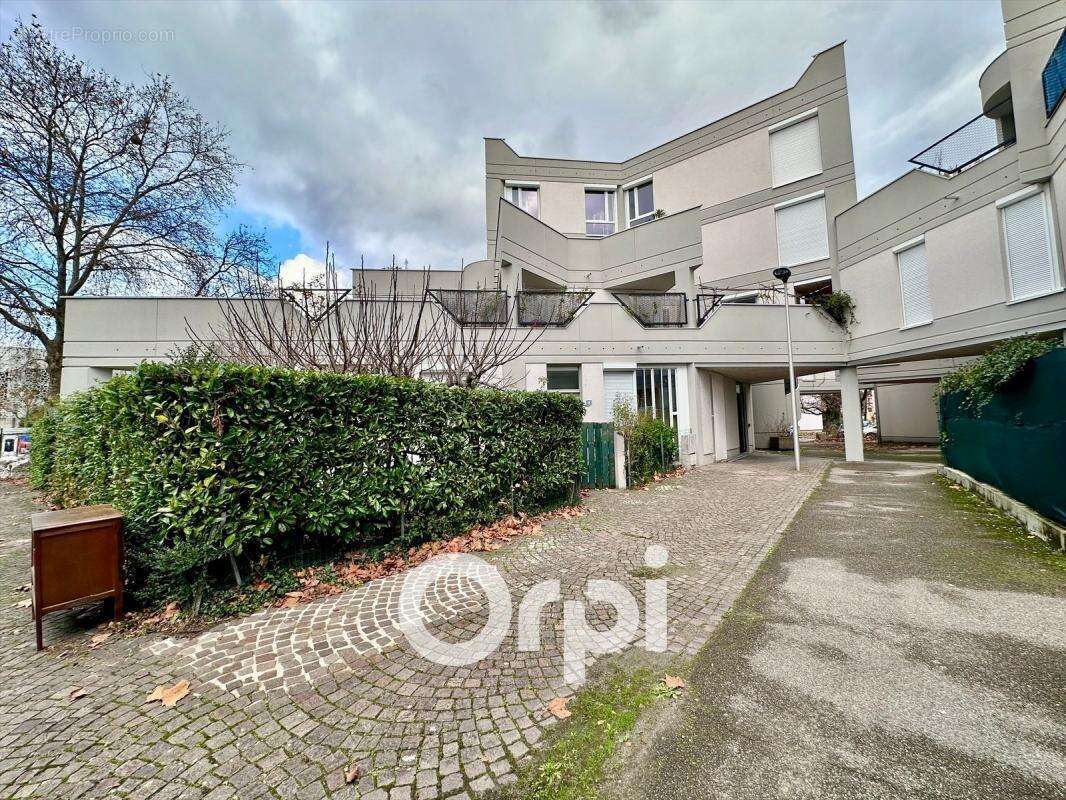 Appartement à SAINT-MARTIN-D&#039;HERES