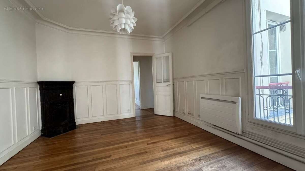 Appartement à PARIS-19E