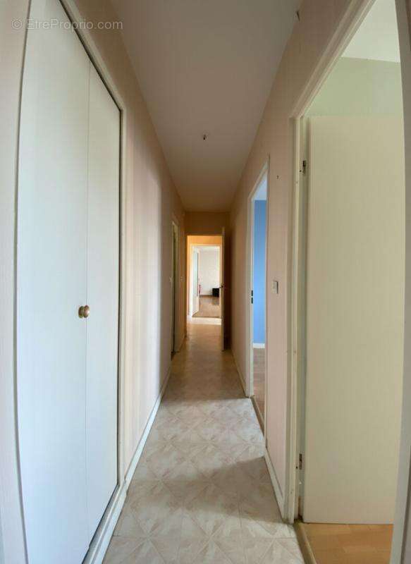 Nouveauté BEAUJOIRE - Appartement Nantes 4 pièce(s) 70.51 m2 - photo 6