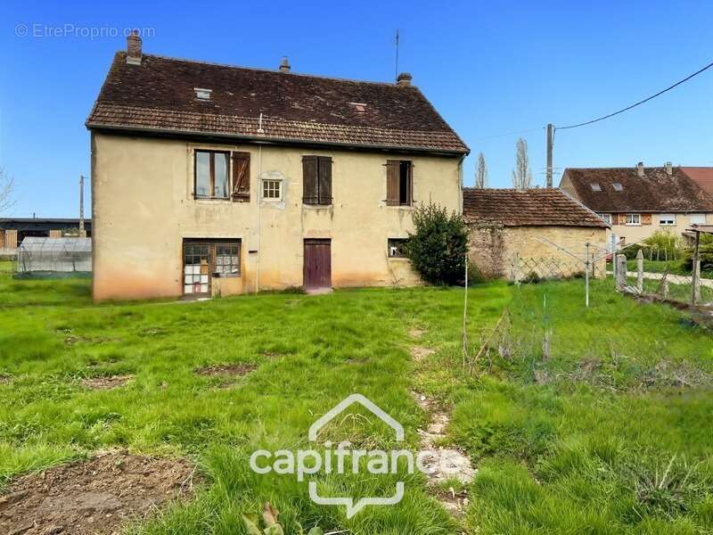 Maison en pierres à vendre -  5 pièces VERCIA (39) - 1309m² de terrain - Capifrance - Jérôme CESARIO - photo 19