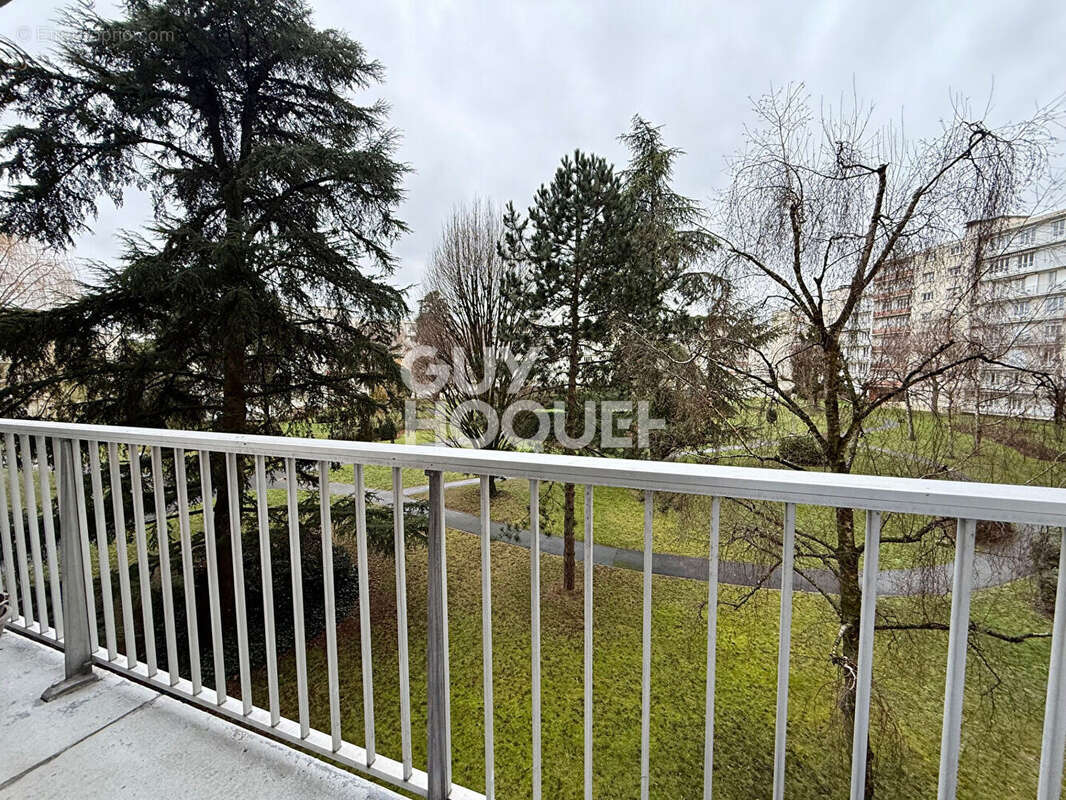 Appartement à ROSNY-SOUS-BOIS