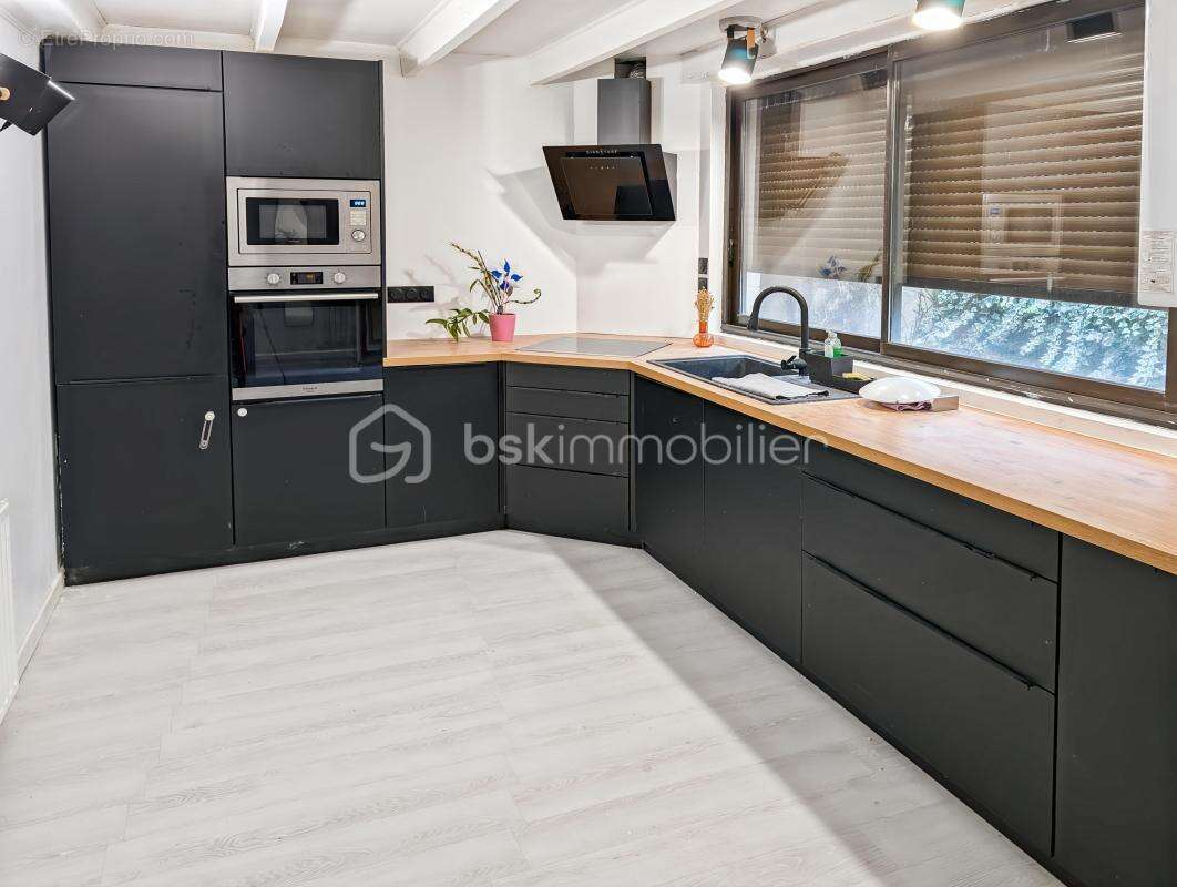 Maison à NEUILLY-PLAISANCE