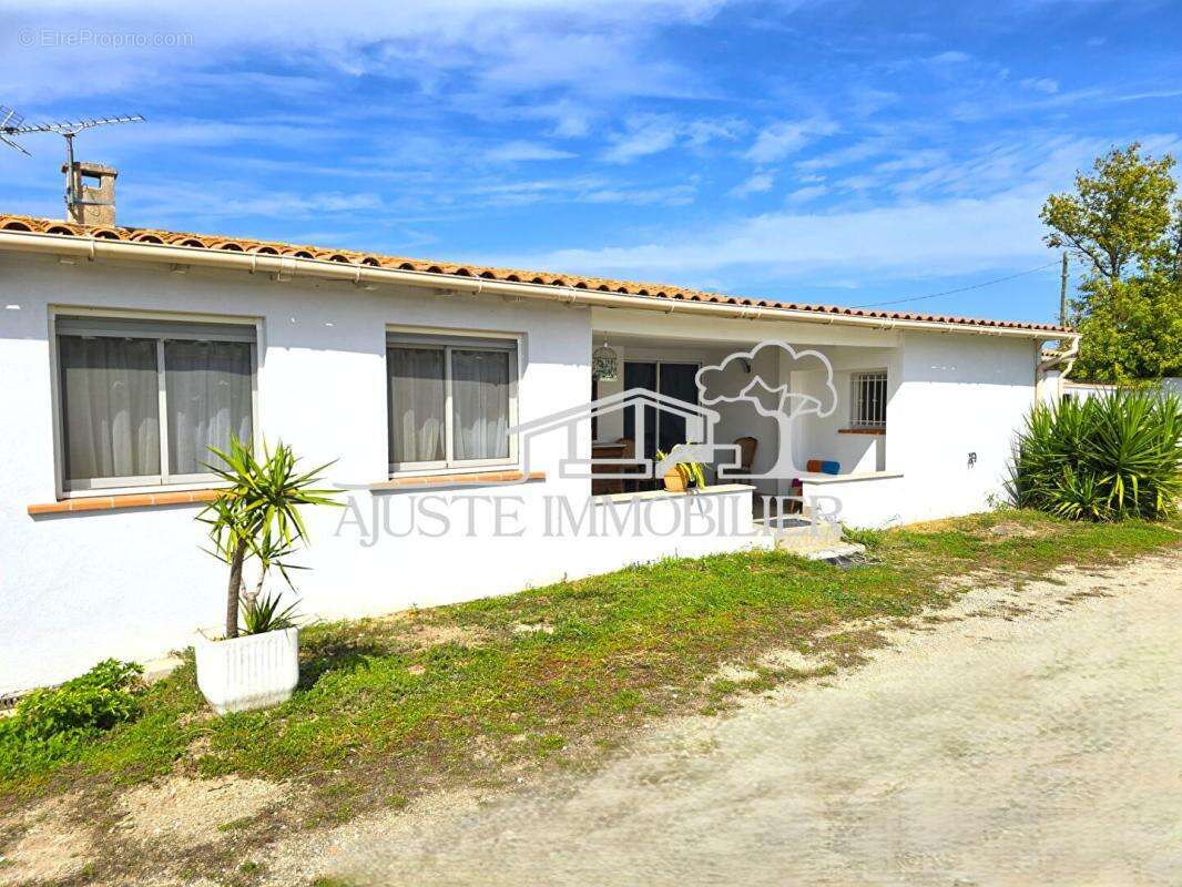 Maison à SAINT-VICTORET