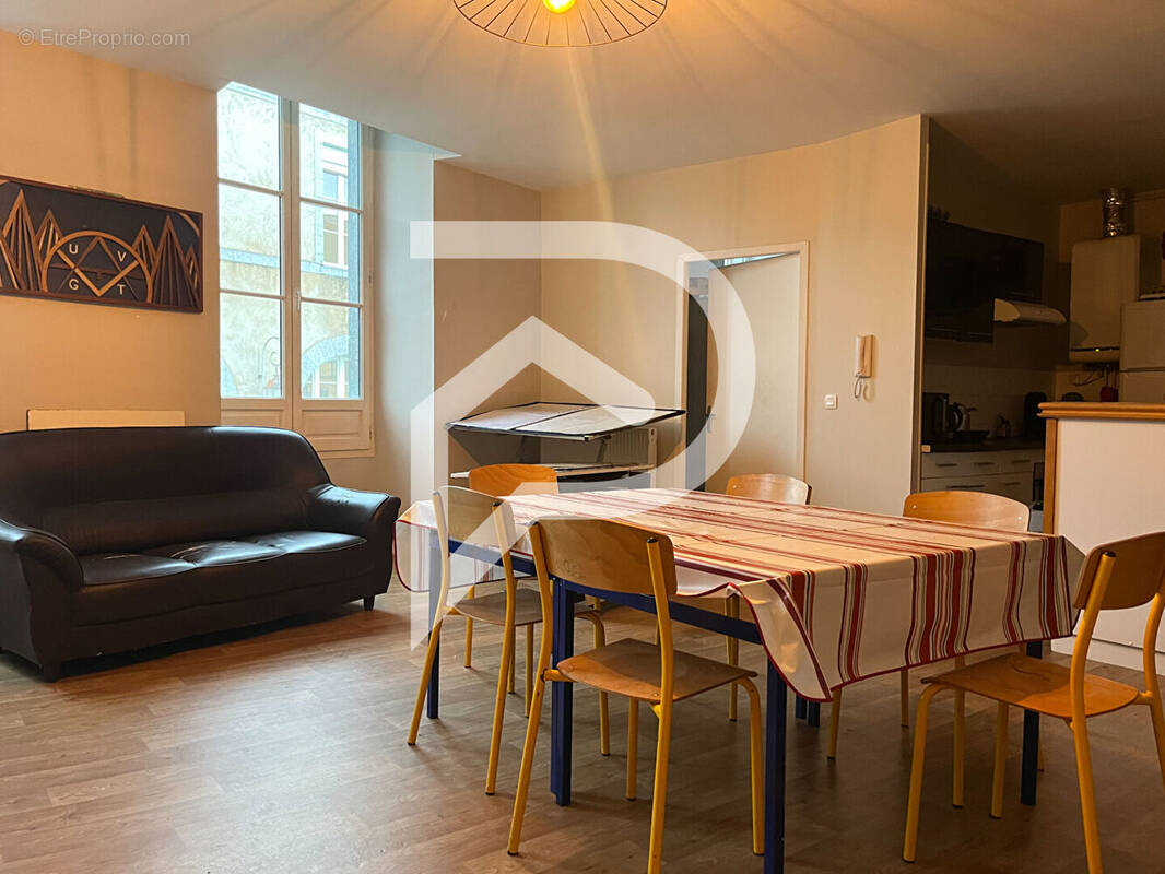 Appartement à OLORON-SAINTE-MARIE