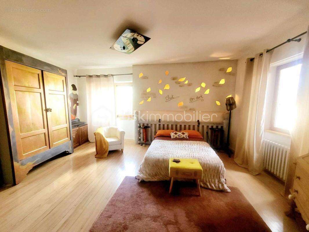 Maison de caractère de 243 m² à Privas - photo 13