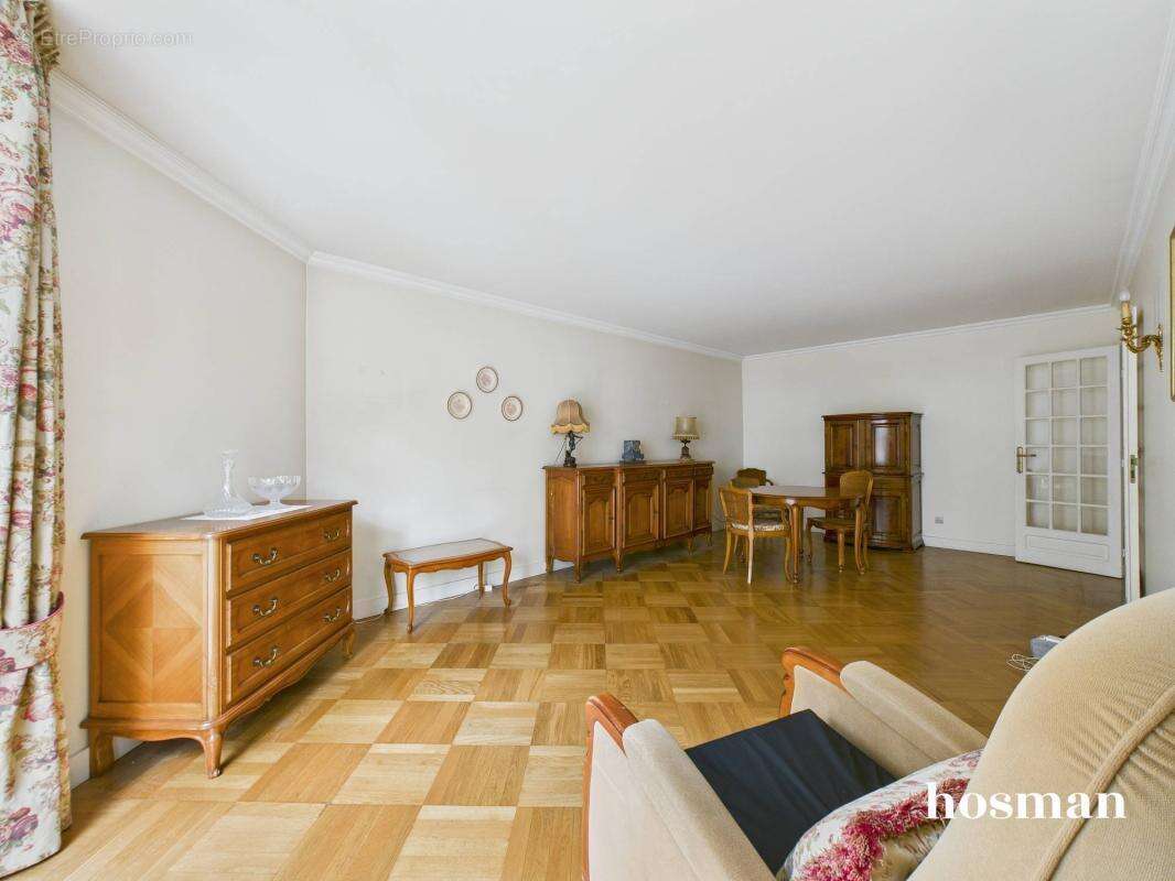 Appartement à LA CELLE-SAINT-CLOUD