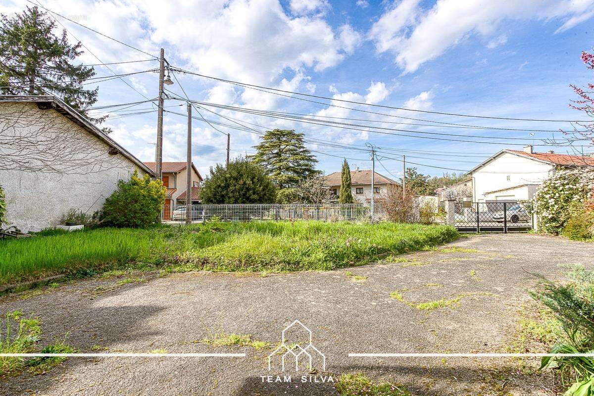 Maison à SEREZIN-DU-RHONE