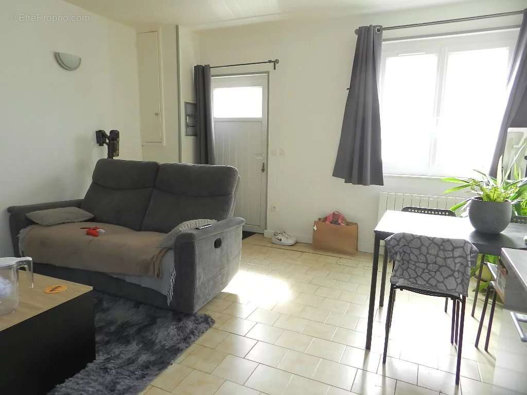Appartement à SAINT-PIERRE-SUR-DIVES