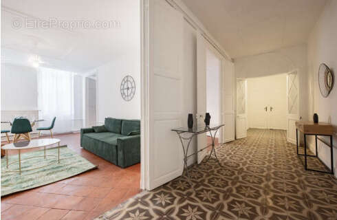 Appartement de caractère de 120 m2 en hypercentre de Carcassonne. - photo 4