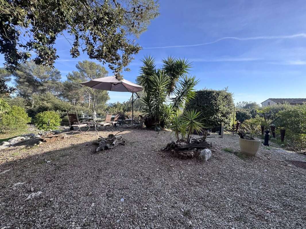 Maison à TOURRETTES-SUR-LOUP