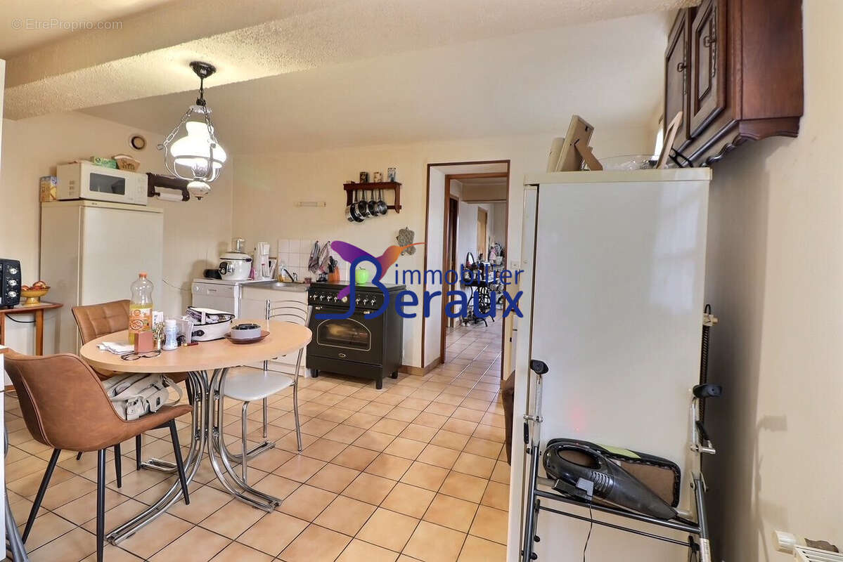 Maison à SAINT-JEAN-DU-CARDONNAY