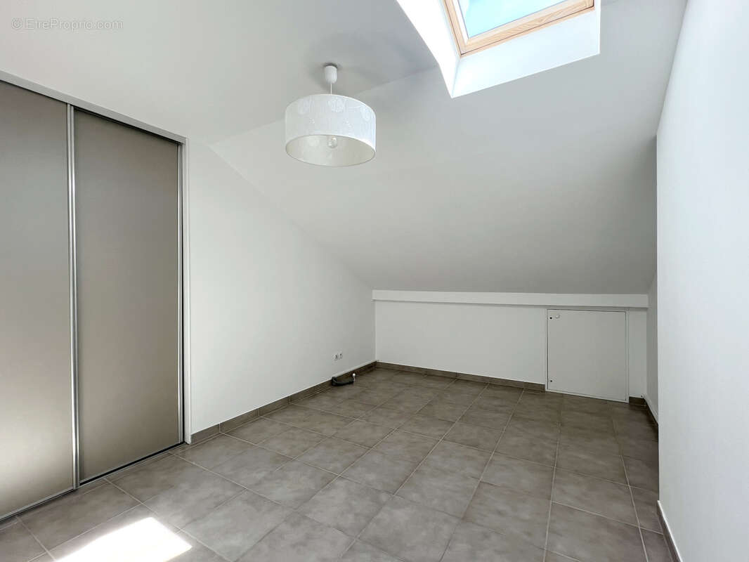 Appartement à VILLE-LA-GRAND