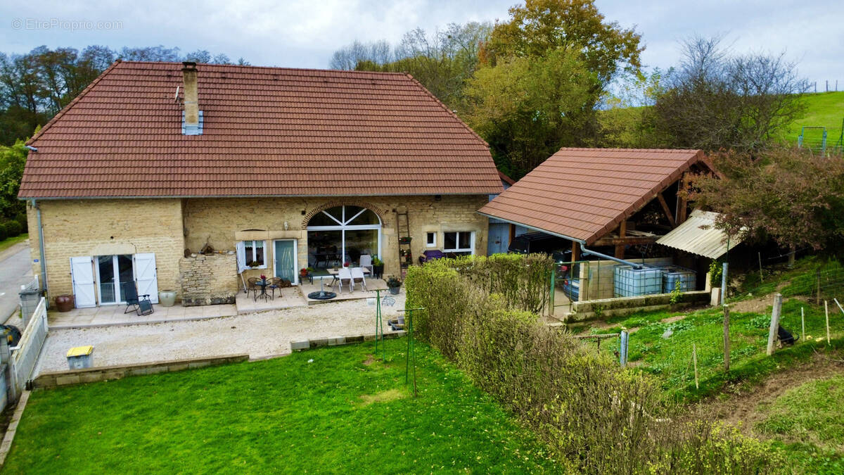 Maison à LA VIEILLE-LOYE