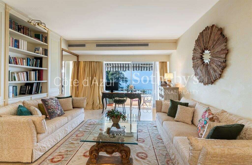 Menton Garavan penthouse duplex vue mer terrasses résidence luxe piscine garage - photo 2