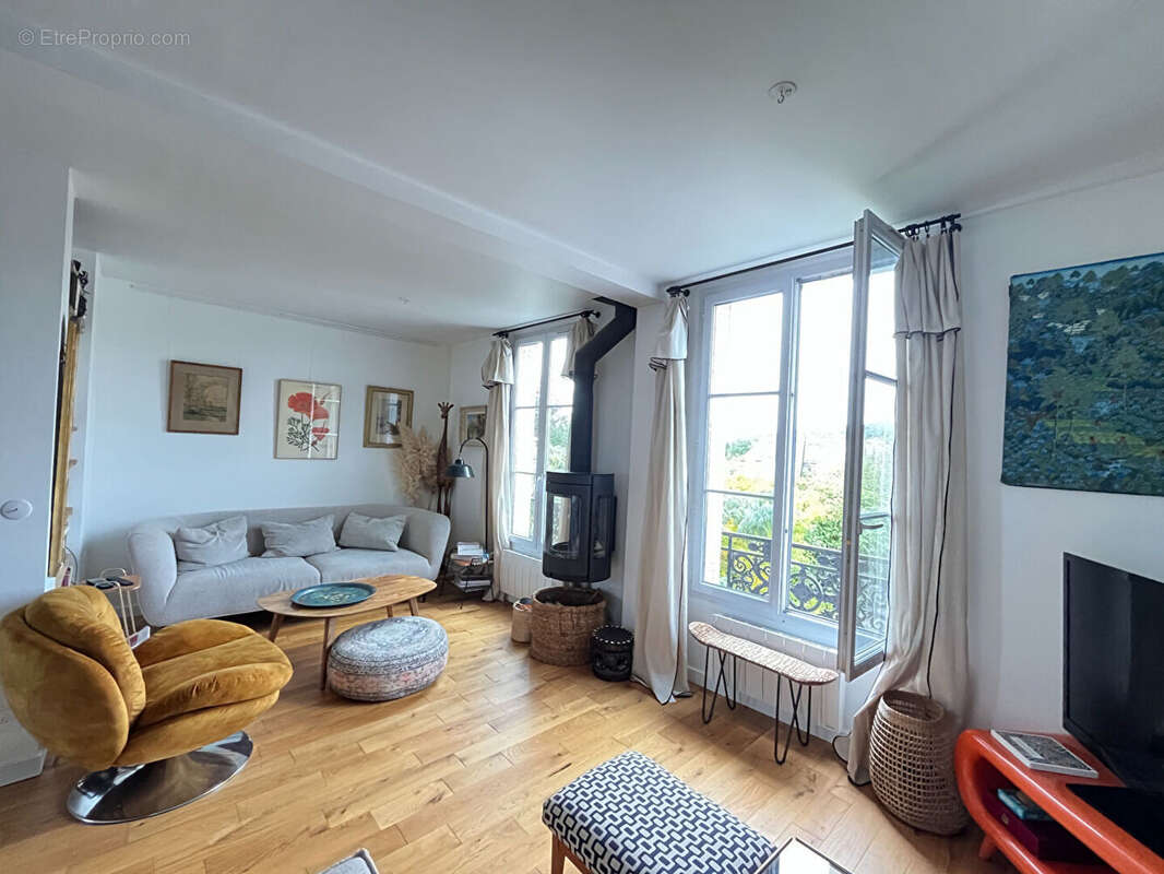 Appartement à SURESNES