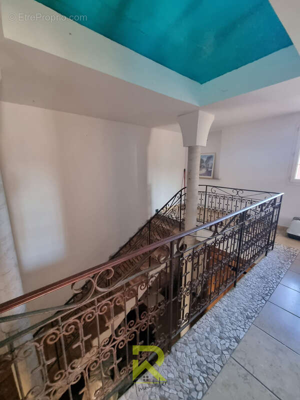 Maison à FOURQUES