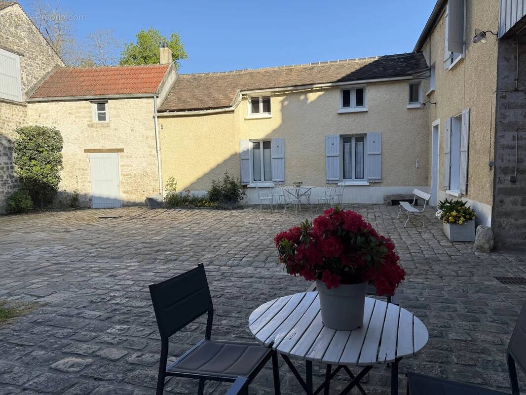 Maison à NOISY-SUR-ECOLE