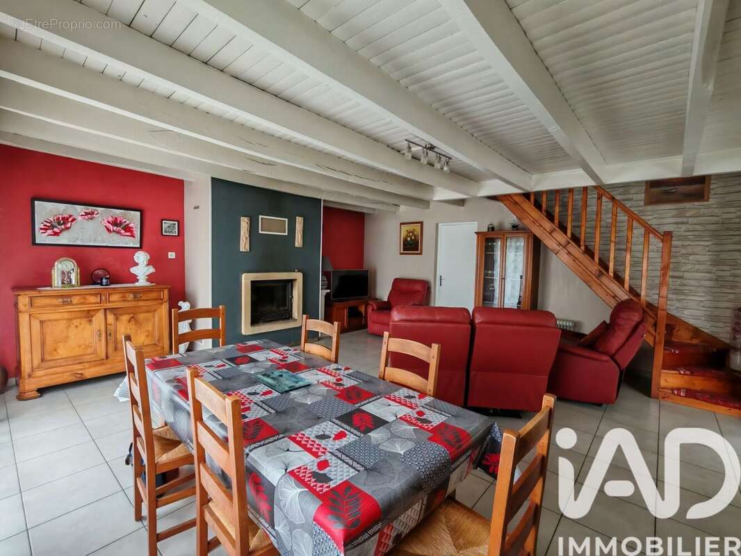 Photo 5 - Maison à CAMPENEAC