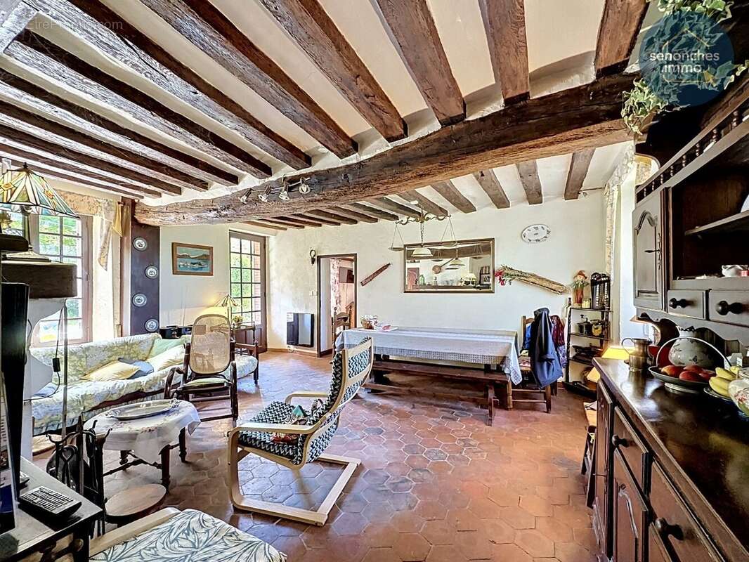 Maison à FAVIERES