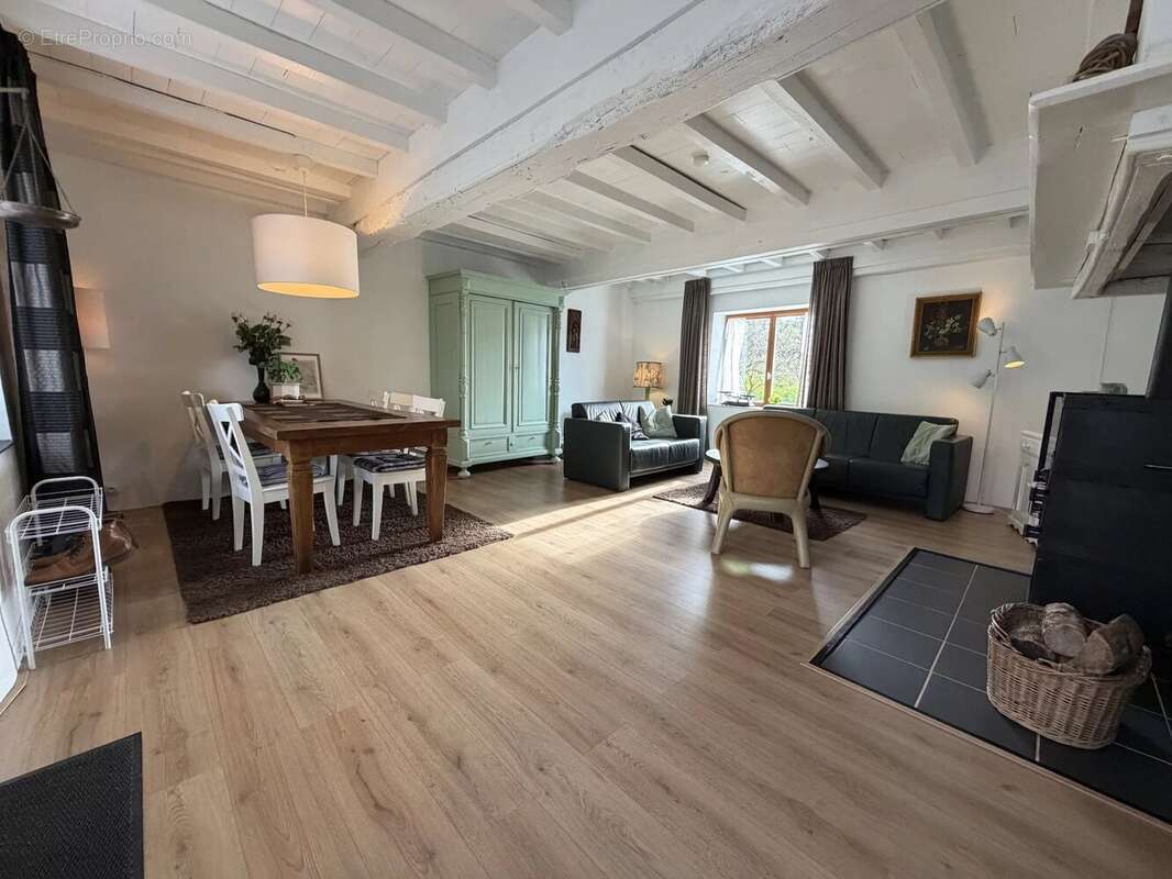 Maison à MONTIGNY-EN-MORVAN