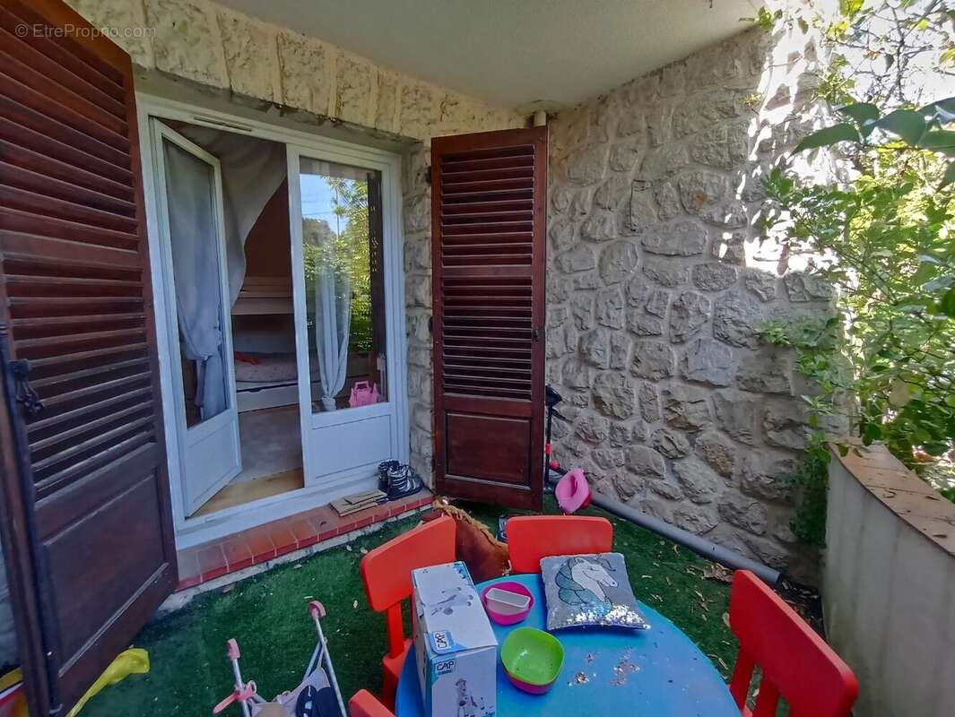 Appartement à LA COLLE-SUR-LOUP