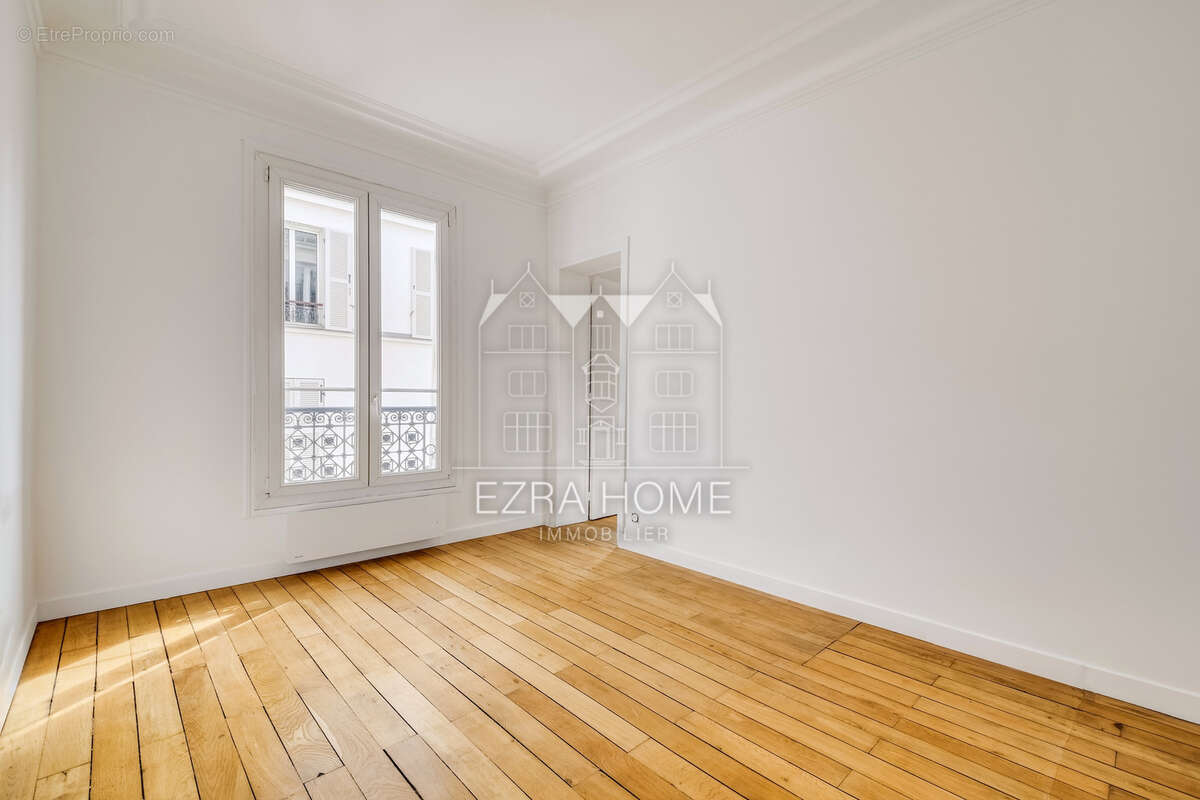 Appartement à PARIS-17E