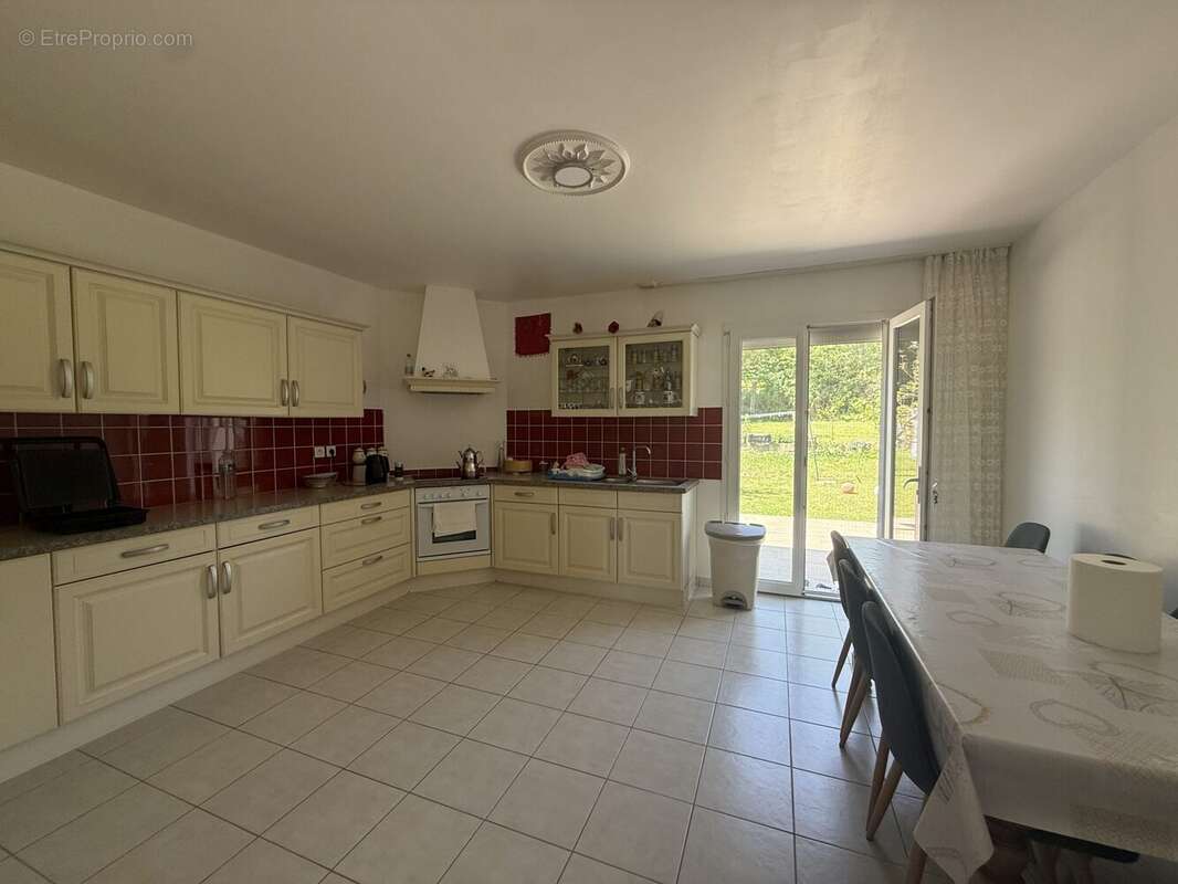 Maison à LA CHAPELLE-REANVILLE