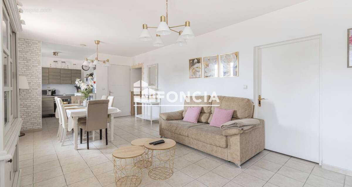 Appartement à PORT-DE-BOUC