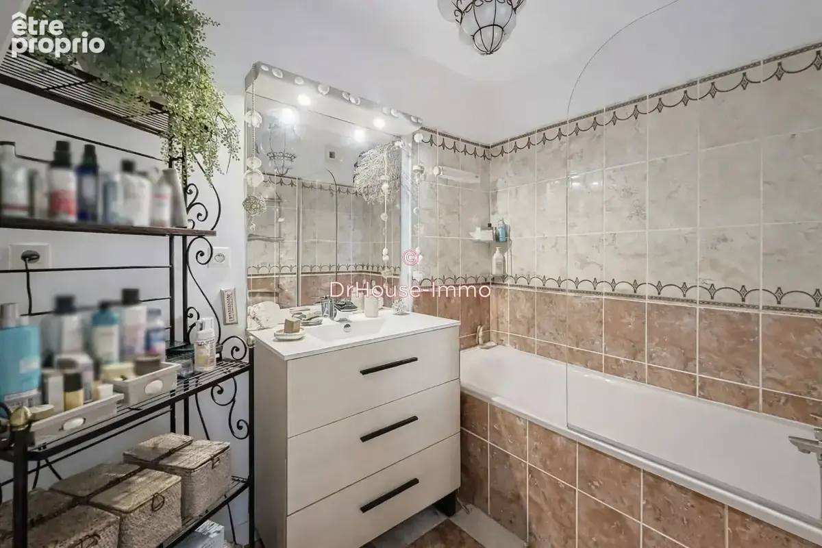 Appartement 2 pièces 43 m² à vendre à Auray (56400) - photo 4