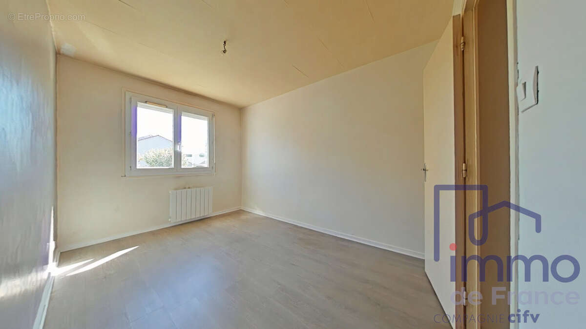 Appartement à FRAISSES