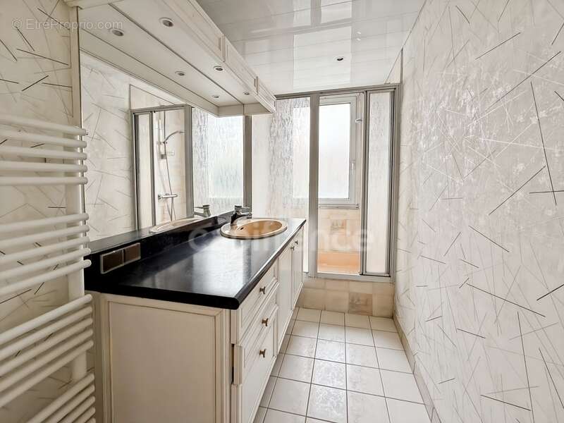 Maison à LE RELECQ-KERHUON