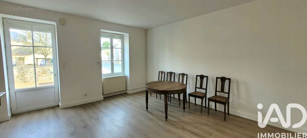 Photo 7 - Maison à NIEUIL-L'ESPOIR