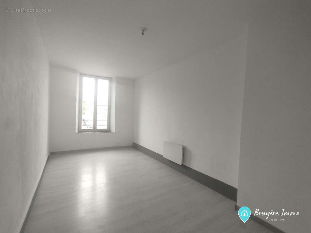 Appartement à FOURMIES