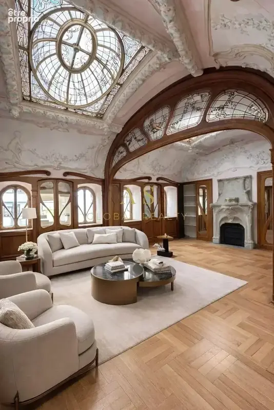Ensemble immobilier d'exception au sein d'un hôtel particulier du XIX siècle - photo 4