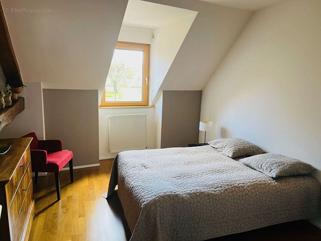 Maison à POUILLEY-FRANCAIS