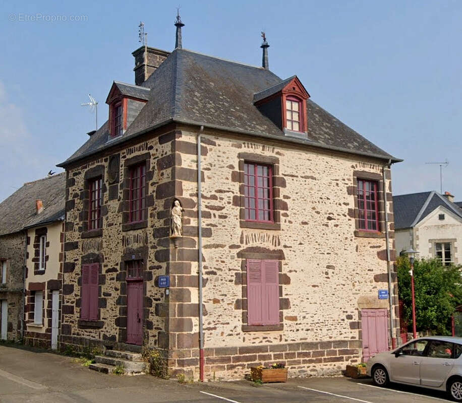 Maison à FRESNAY-SUR-SARTHE