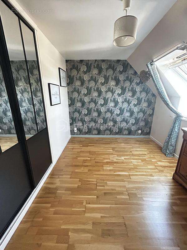 Maison à BRIE-COMTE-ROBERT