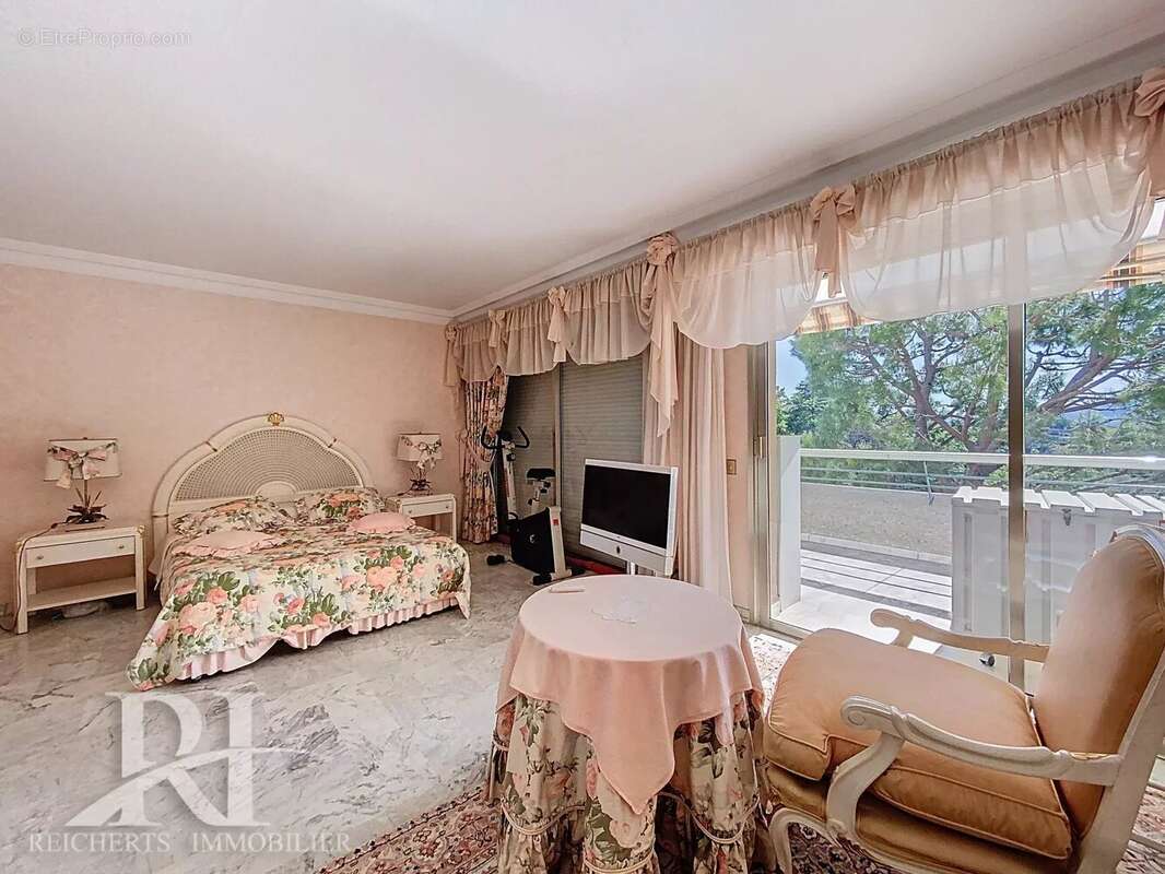 Appartement à LE CANNET