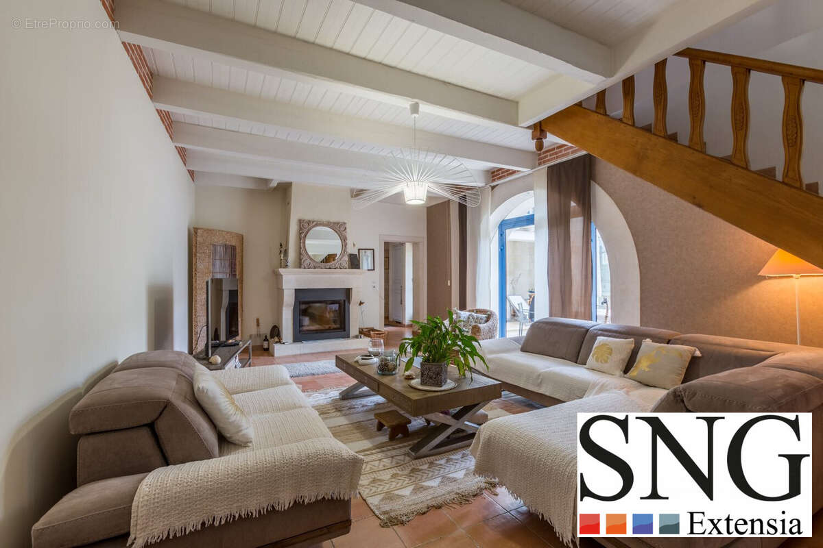 Maison à SAINT-LAURENT-D&#039;AIGOUZE