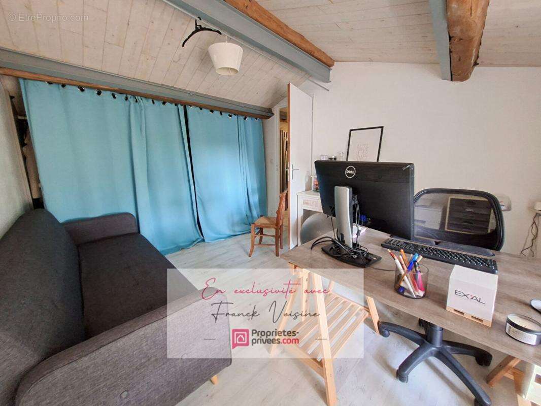 A VENDRE en Exclusivité à Saint Paul en Pareds, Maison de 90 m2 avec 3 chambres sur une parcelle de  284 m2, plus jardins et dép - photo 17