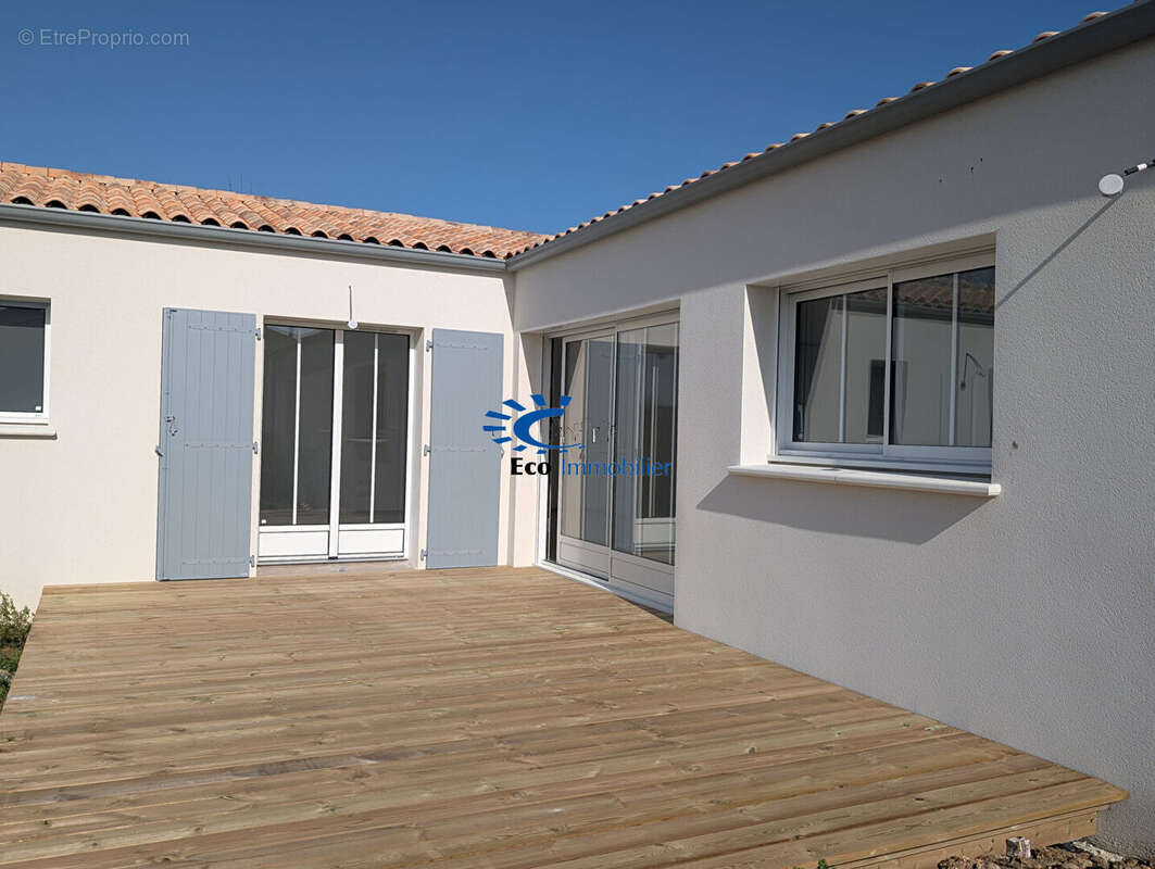 Maison à SAINT-XANDRE