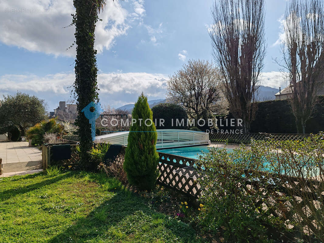 Villa de plain-pied 6 pièces   4 chambres   227 m2   Piscine couverte   Mazamet - photo 6